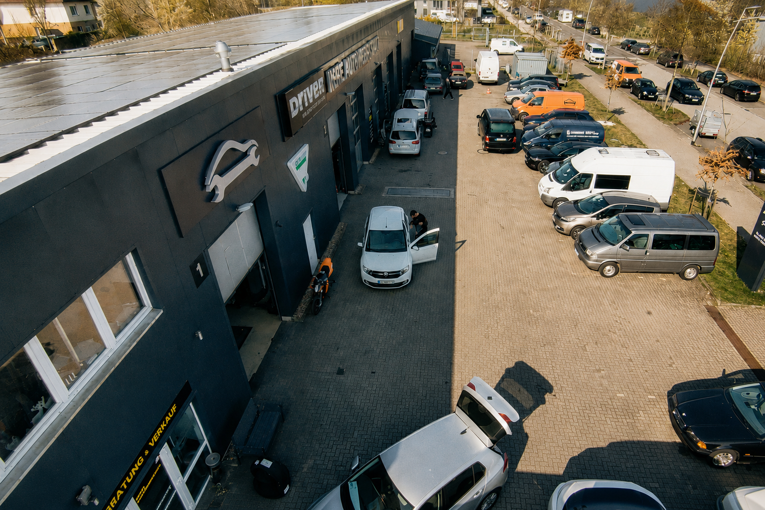 IHRE AUTOWERKSTATT Frederikspark der Hof von oben